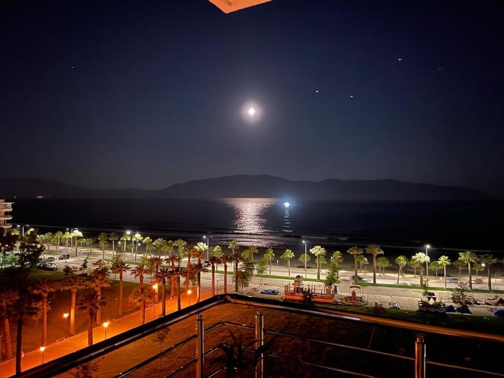 Sea Side Apartment Vlore Exterior photo
